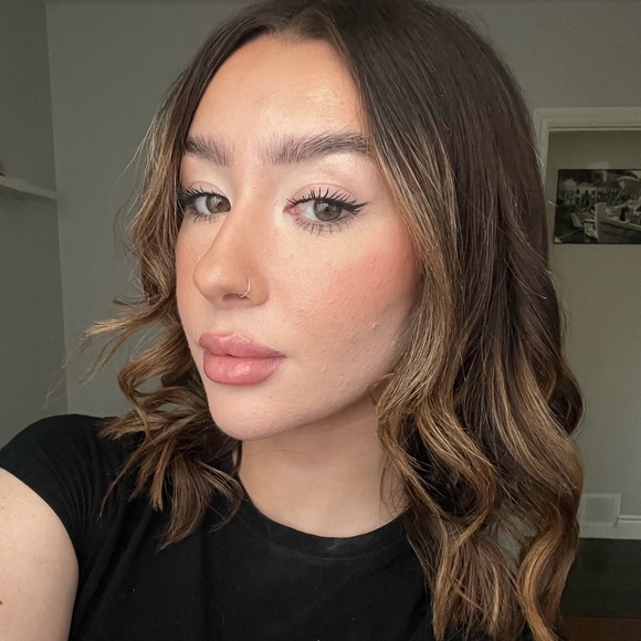 Meet your Posher, Mel - Picture 2 of 2